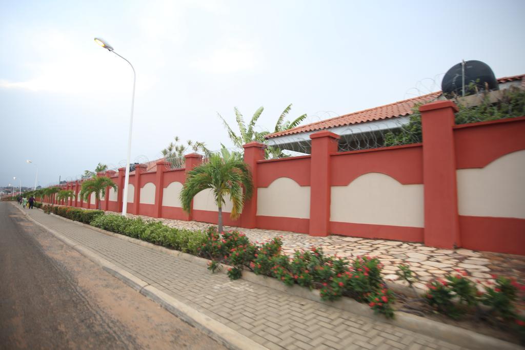 Akmary Guest House Ogbodjo Exterior photo