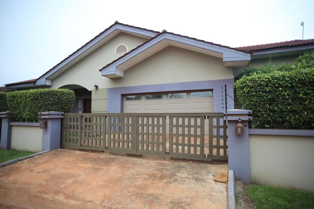 Akmary Guest House Ogbodjo Exterior photo